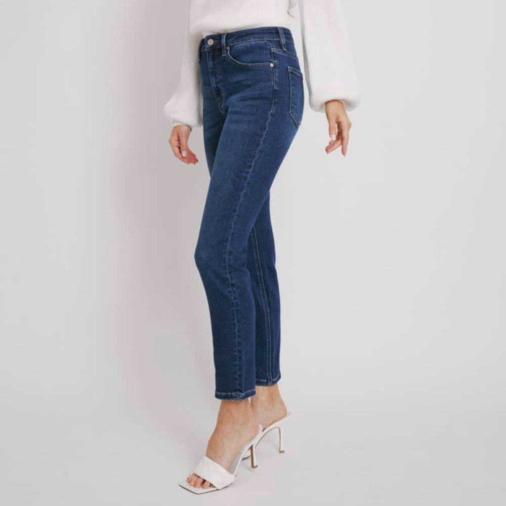 Kan Can High Rise Straight Blue Jeans